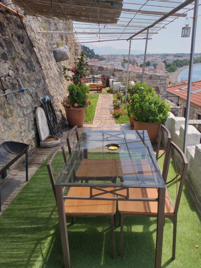 Stone Clock'S House Apartment นาฟปาคตอส ภายนอก รูปภาพ