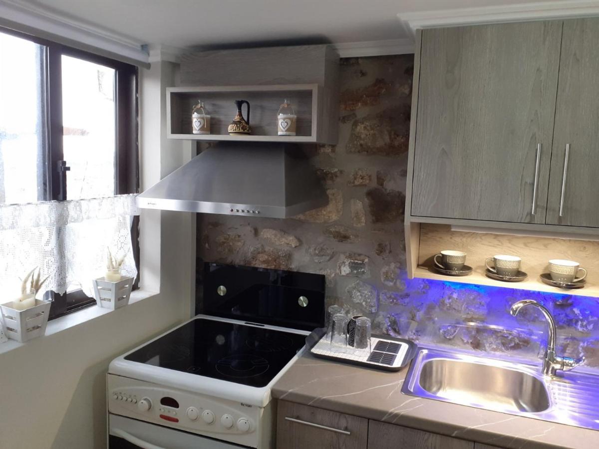 Stone Clock'S House Apartment นาฟปาคตอส ภายนอก รูปภาพ